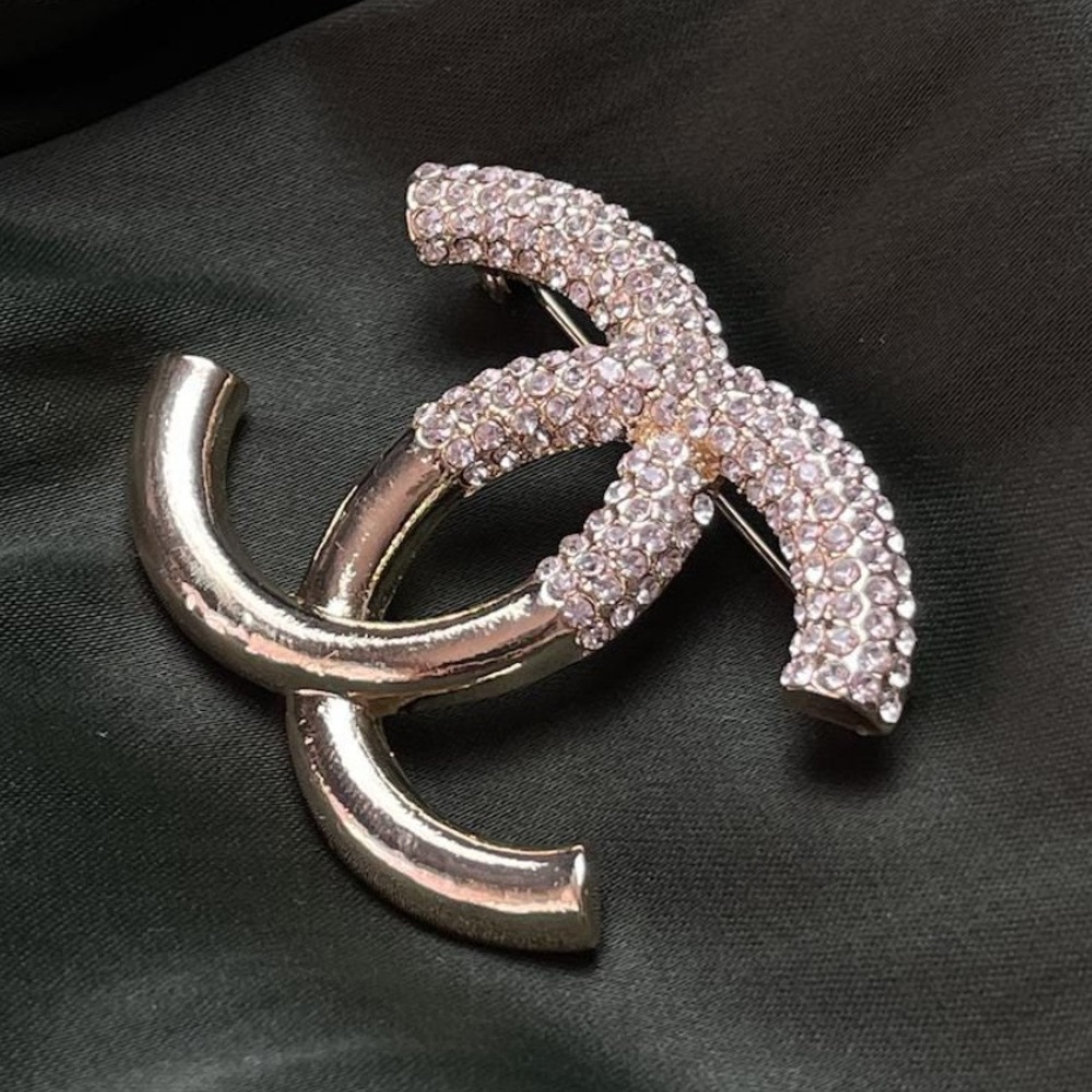 Auth CHANEL Rhinestone Pin Brooch - Picture 8 of 9